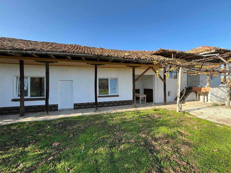 Продава се Къща в Шумен, Център - 120 кв.м за 349 €/кв.м - Снимка #4