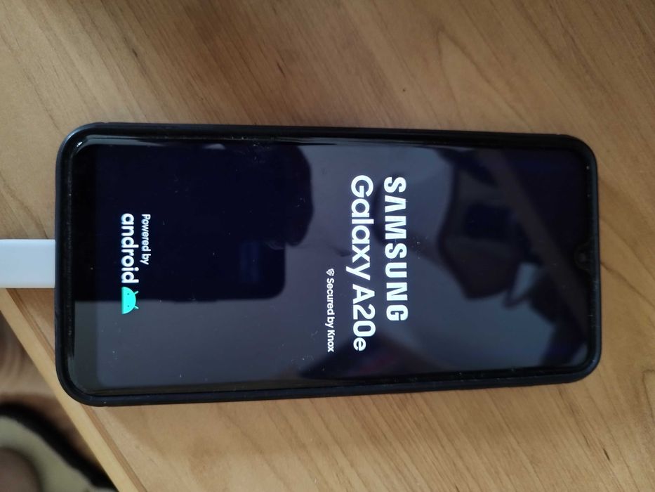 Vând telefon Samsung A20e