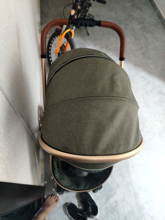 Коляска б/у продаётся