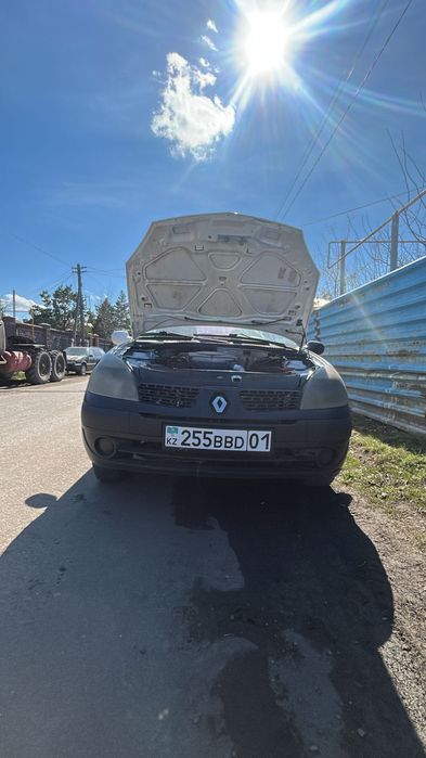 Автомобиль РЕНО Клио