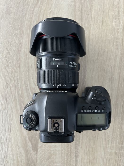 Body Canon 5d mark IV + baterie si incarcator cadou + obiective