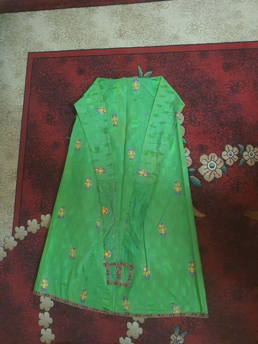 Паранджи 18-19 века, Ручная работа.
В хорошем состояние.
Обеим бо