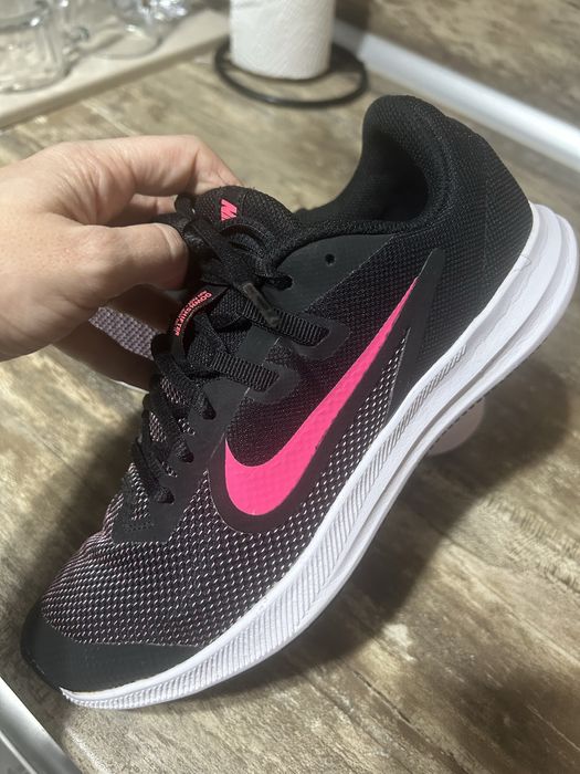 Дамски маратонки Nike