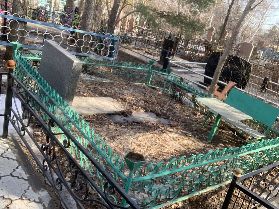 Уборка территории могил!!!