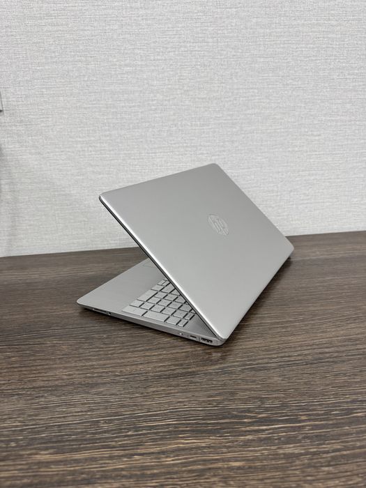 Продам HP Model-15 intel Core i3 12th Gen в Идеальном Состоянии!