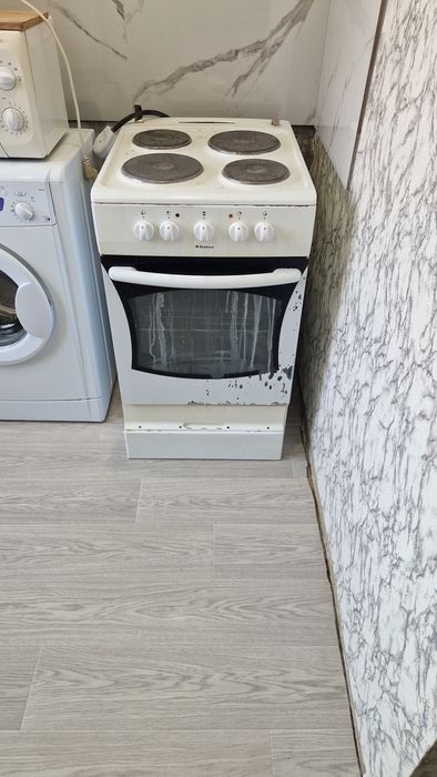 Продам электроплиту