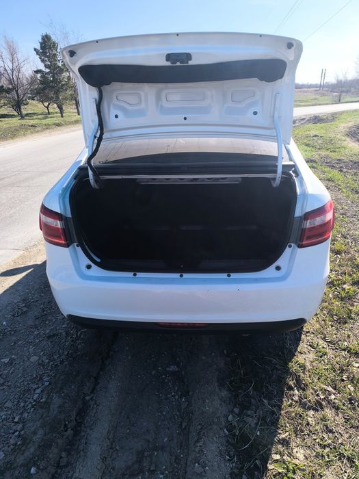 Лада Веста в хорошем состоянии.