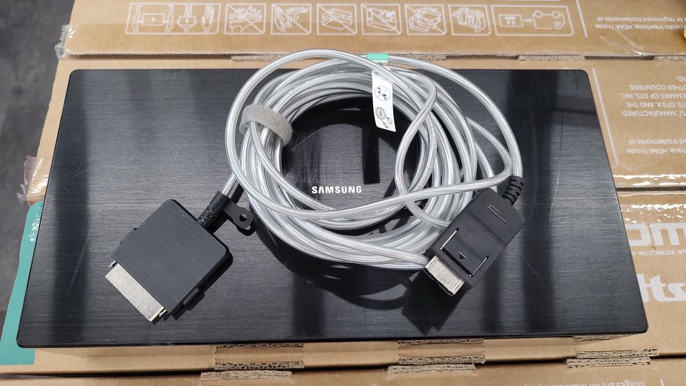 One connect box samsung 75q950t 8k