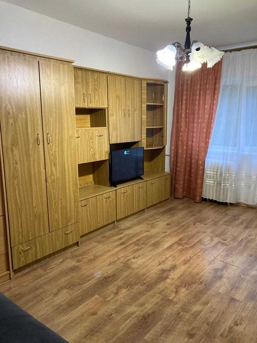 Chirie garsoniera 33 mp zona Piata Rogerius