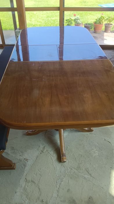 Масивна дървена маса с р-р 180/90см.