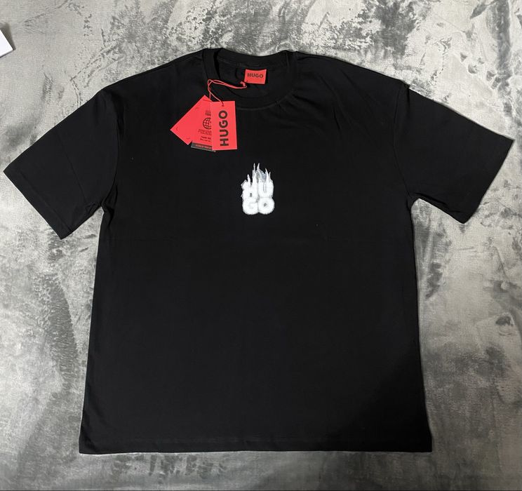 Vand tricou nou de barbati Hugo