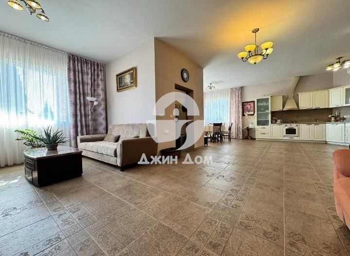 Продава се Къща в Свети Влас - 324 кв.м за 2399 €/кв.м - Снимка #4