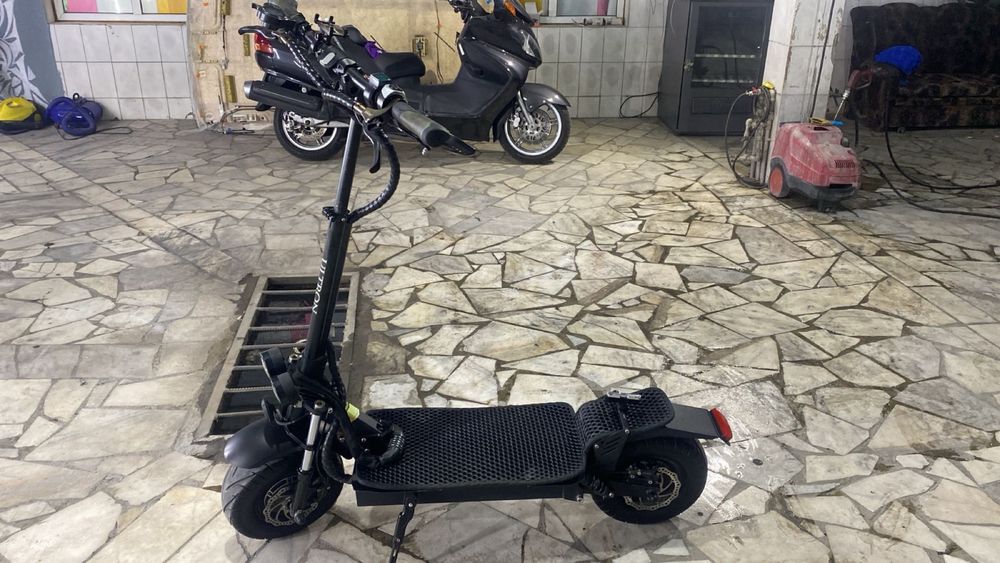 Продам электро самокат