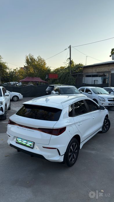 BYD e2 2023 god