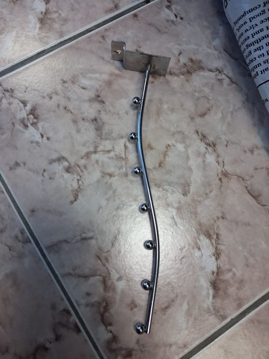 Продам кронштейн для магазина или бутика