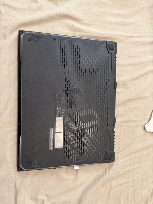 Гейминг лаптоп Asus RoG Strix G15