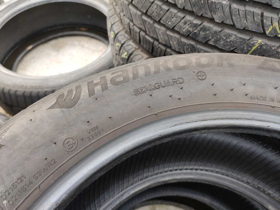 2бр Летни гуми 215 55 17 - Hankook - DOT 2024