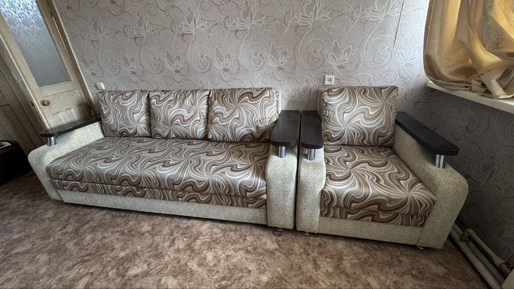 Продам диван тройка