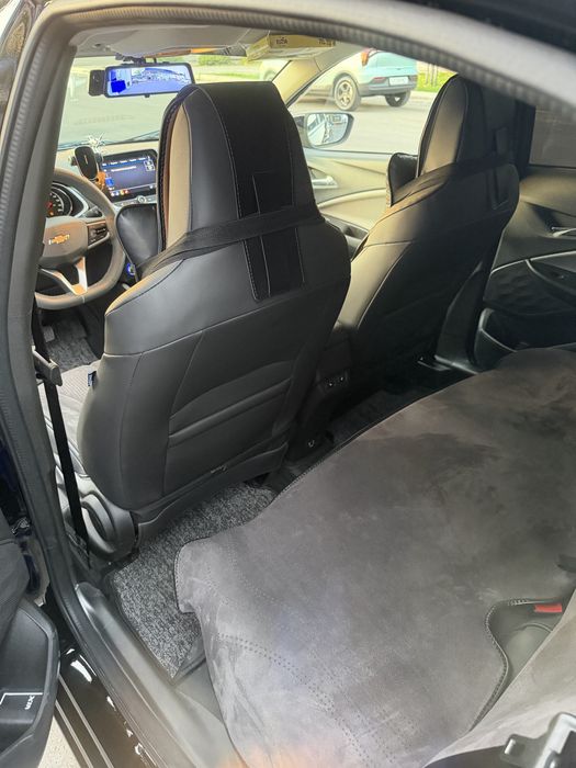 Продается автомобиль onix premier + pozitsiya