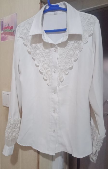 Продам школьные рубашки и сарафан для девочки 38 размер