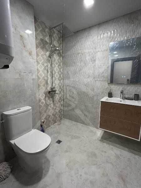 Дава се под наем Двустаен апартамент в Пловдив, Център - 80 кв.м за 797.64 € - Снимка #6