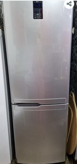 Холодильник Samsung.