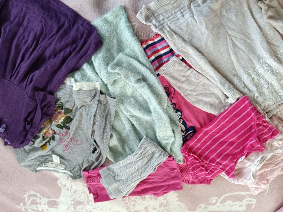 Дрешки за 2-4г момиче