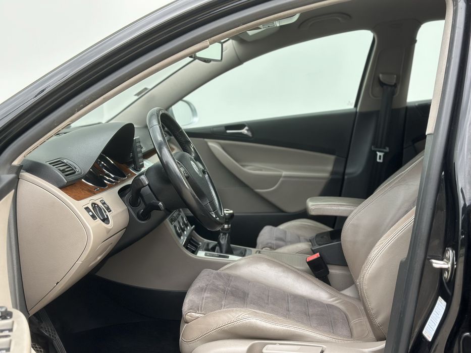 VW PASSAT B6 4x4   2.0-TDi 140/CP//TOPHighline Impecabil PaketCrom/2007-E4 6+1 Trepte