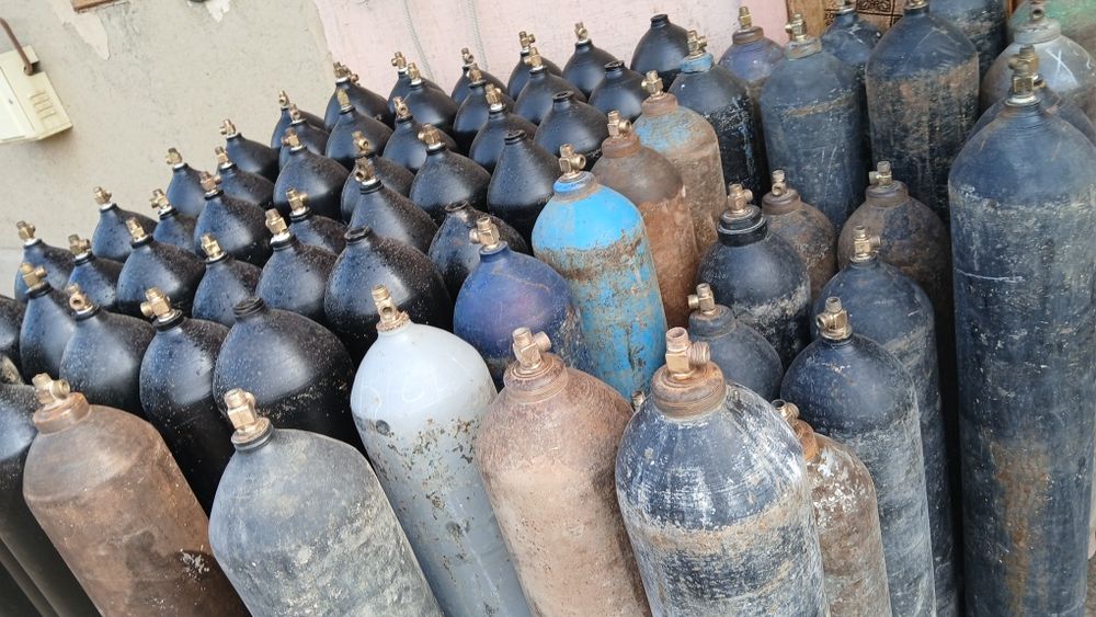 Ugli balonlar sotiladi atistelen ugli kislarod argon balonlar bor