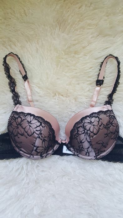 Луксозни дамски сутиени ETAM