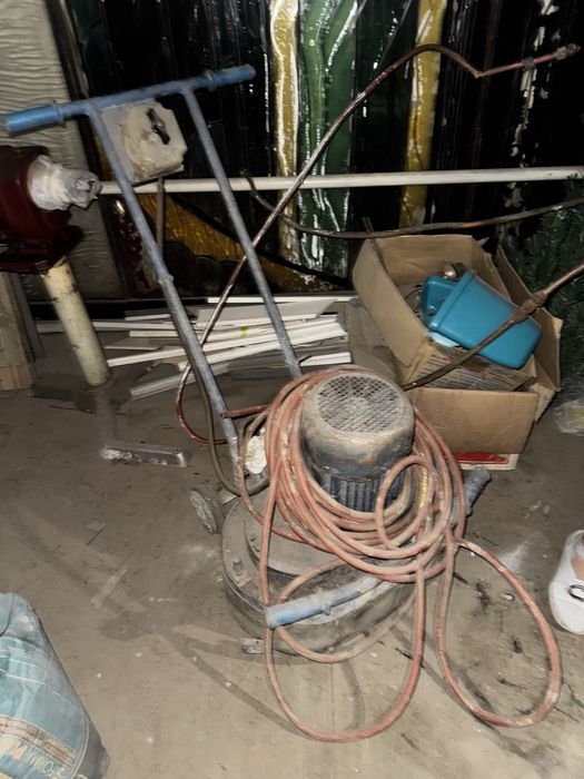 Шлифовальная машина