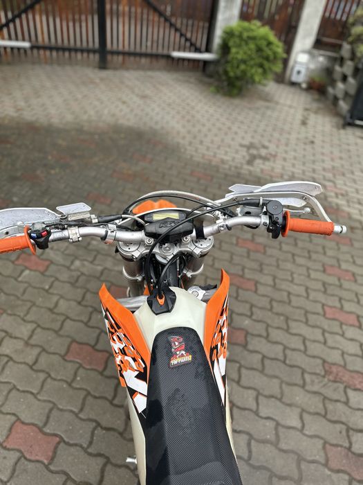 Ktm exc 200.