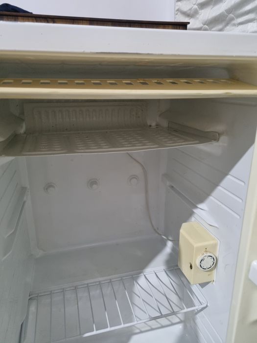 Продам мини-холодильник Daewoo