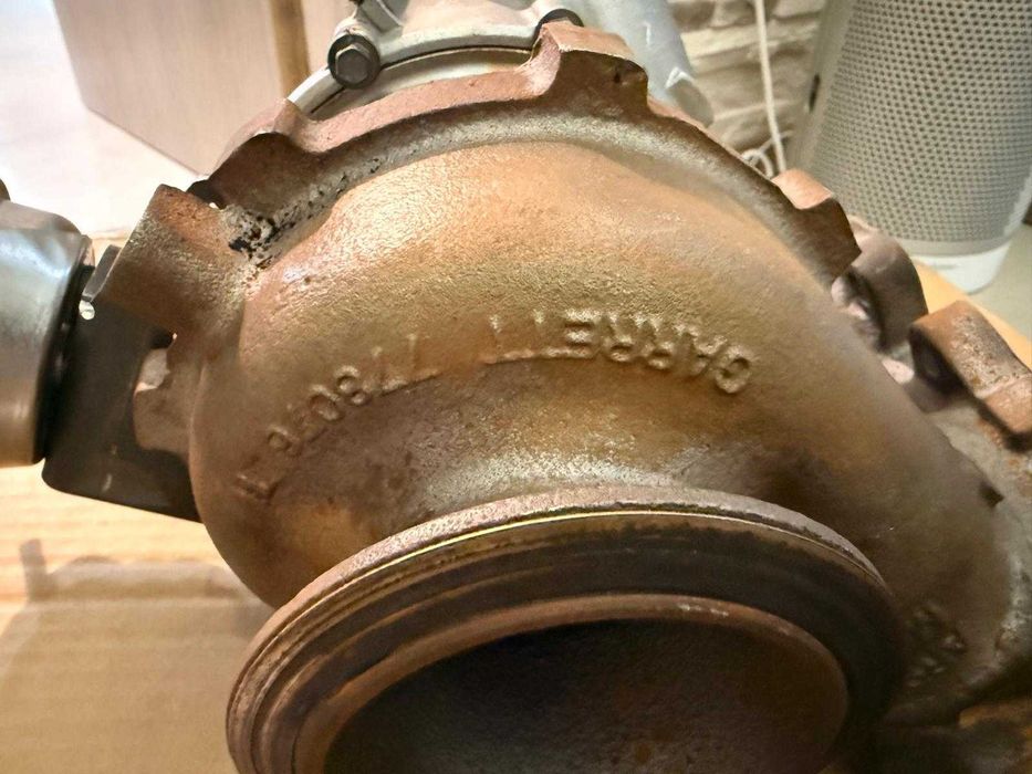 De vânzare Turbină BMW F10 2260 + Actuator Vacumatic + Galerie BKD