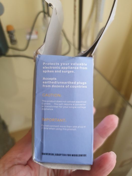 Adaptor internațional All în One, nou-nouț