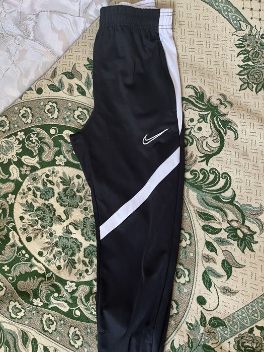 продаю черное трико