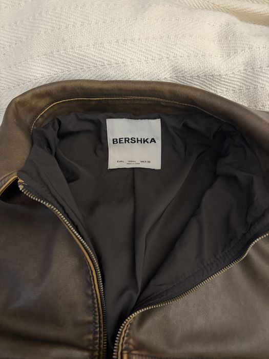 Кожанка Bershka коричневая