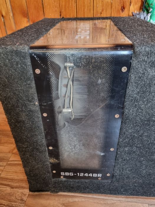 Сабуфер с усилителем.