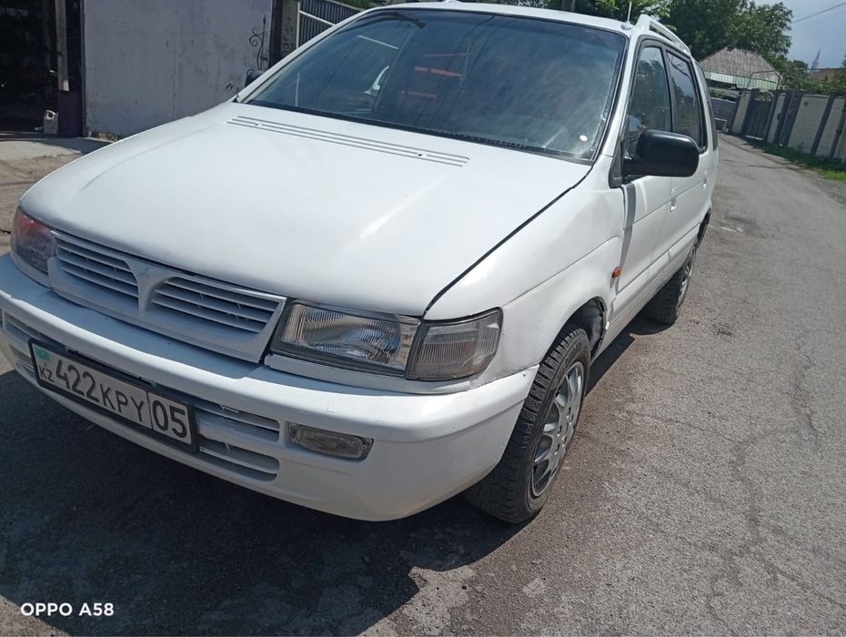 mitsubishi space Wagon
