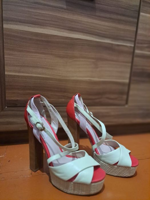 Натуральные кожаные туфли