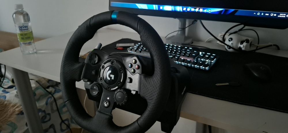 Gaming wheel Logitech g923