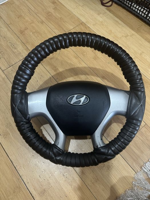 Продам руль Hunday Tucson