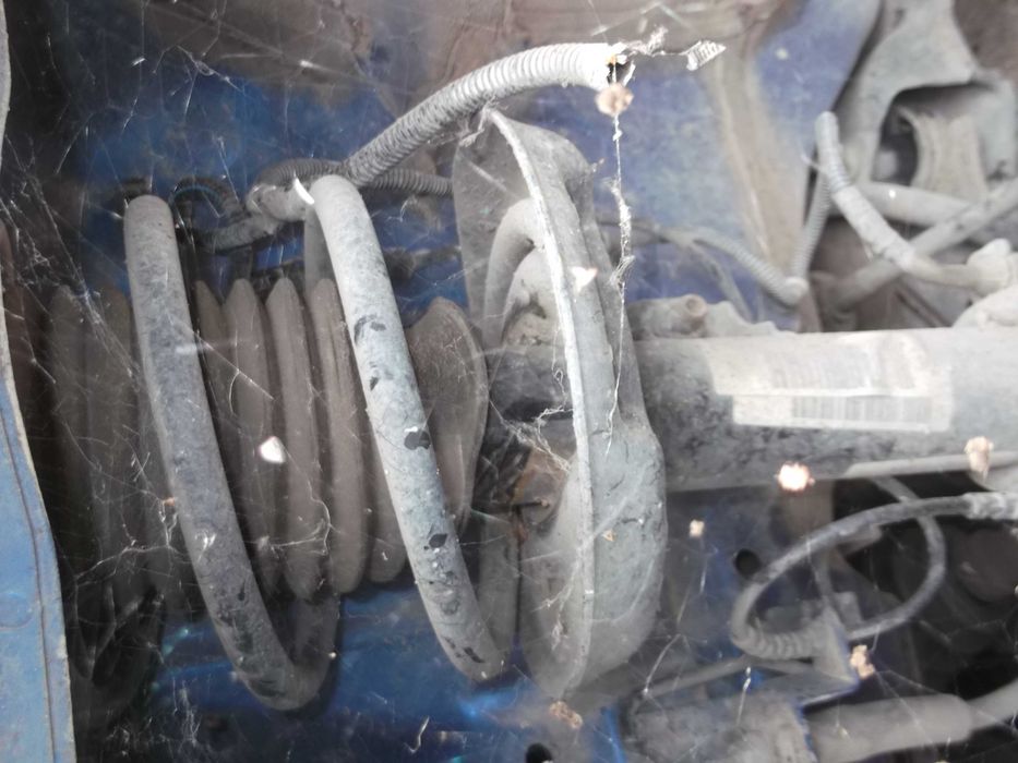 Предни макферсони за Фиат Гранде Пунто 1.3мджет 90 к.с.2008 год.