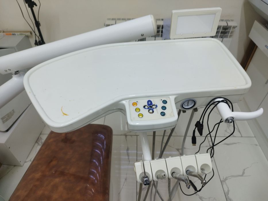 Стоматологическое кресло