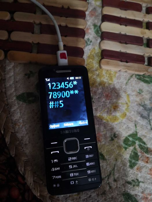 SAMSUNG S5610 , functional , problema display