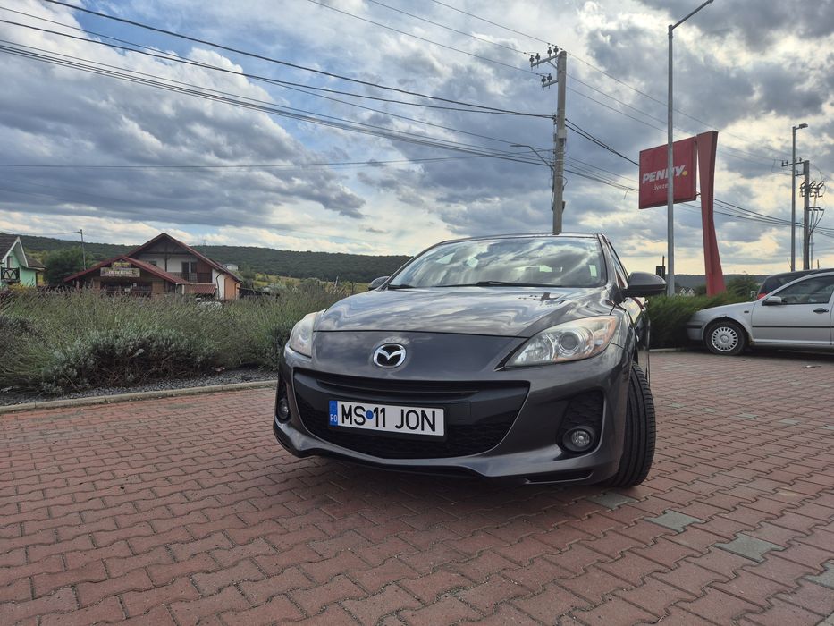 Mazda 3 Facelift 2012 | 1.6 Diesel 116 CP | Euro 5 | 6 Trepte | 2 Seturi Roți Complete