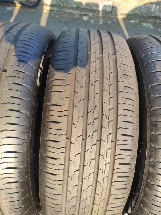 225/60/18 Continental