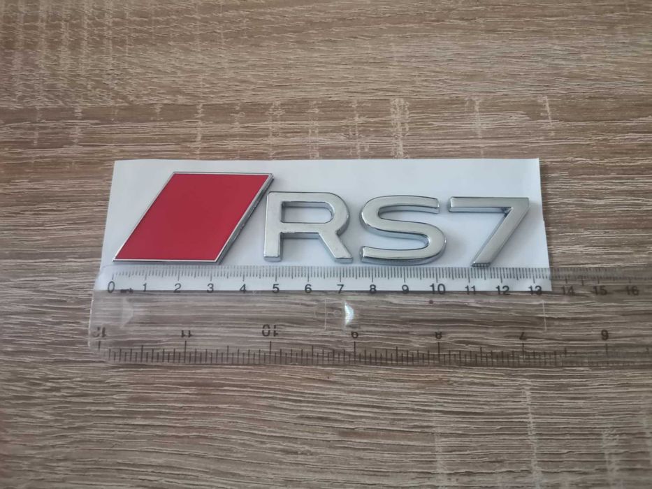 сребриста емблема Audi RS7 нов стил