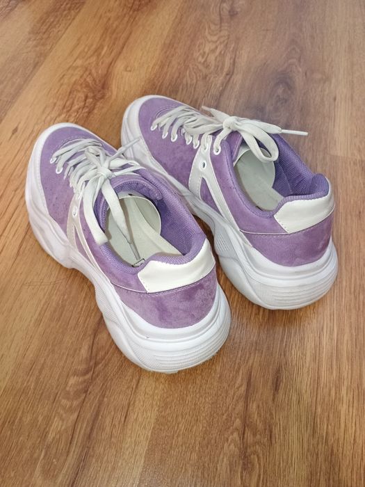 Кецове с платформа  в лилаво