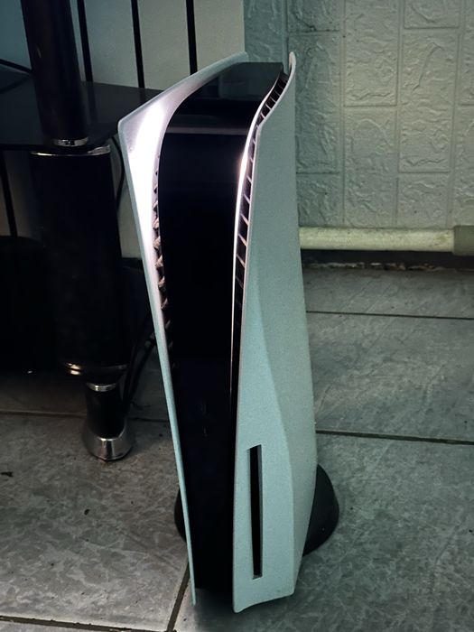 продам PlayStation 5